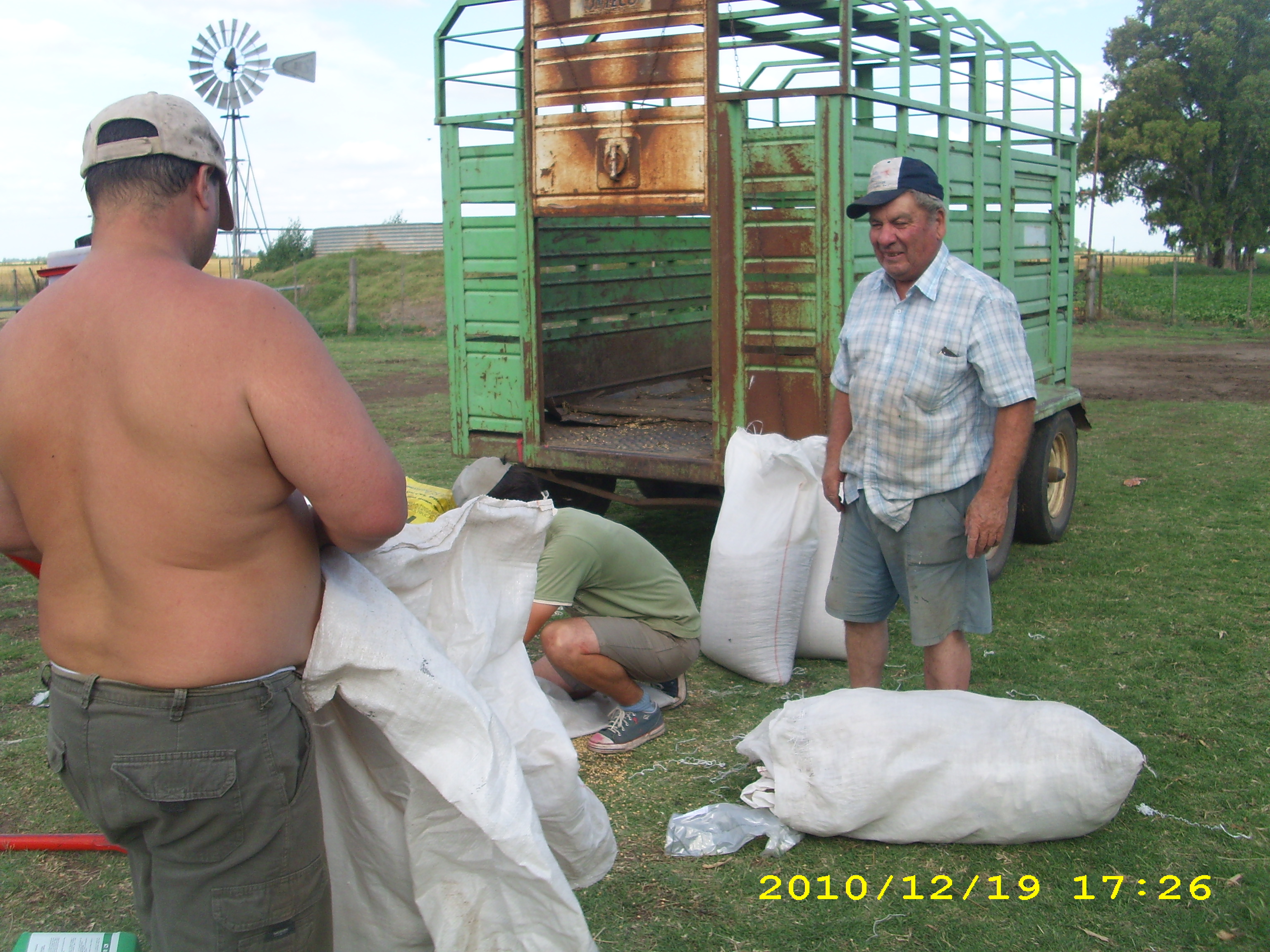 fotos/2010-12-19 - Campo coco siembra soja/IMG_4383.JPG